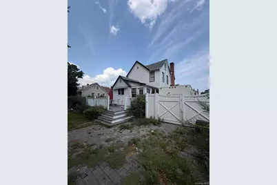 38 Jackson Avenue, Bayville, NY 11709 - Photo 2