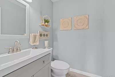 3290 Parkway Drive, Baldwin, NY 11510 - Photo 10