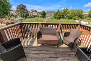 3290 Parkway Dr, Baldwin, NY 11510 - Photo 14