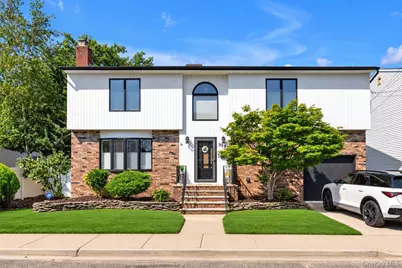 3290 Parkway Drive, Baldwin, NY 11510 - Photo 1