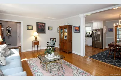 40 Plymouth Drive S, Glen Head, NY 11545 - Photo 8