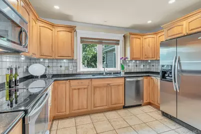 360 Bayport Avenue, Bayport, NY 11705 - Photo 18