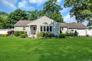 360 Bayport Ave, Bayport, NY 11705 - Photo 2