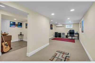 360 Bayport Avenue, Bayport, NY 11705 - Photo 30