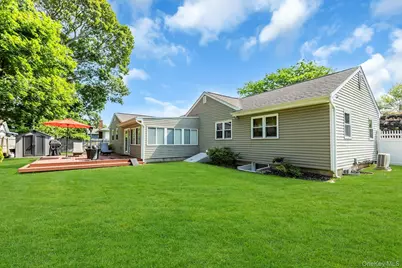 360 Bayport Avenue, Bayport, NY 11705 - Photo 42