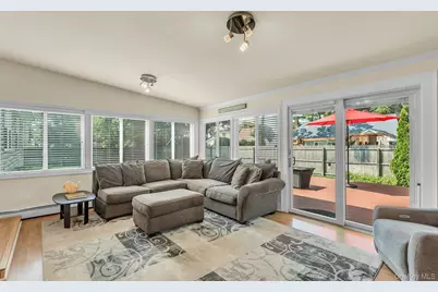 360 Bayport Avenue, Bayport, NY 11705 - Photo 14