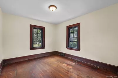 37 Yates Avenue, Poughkeepsie, NY 12601 - Photo 10