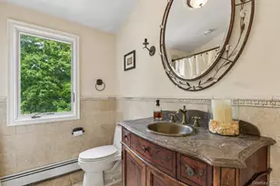 588 E Long Beach Rd, Nissequogue, NY 11780 - Photo 20