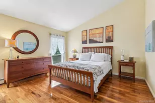 588 E Long Beach Rd, Nissequogue, NY 11780 - Photo 16