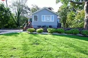 69 Hill Dr, Riverhead, NY 11901 - Photo 4