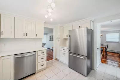 69 Hill Drive, Riverhead, NY 11901 - Photo 18