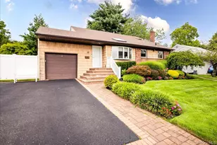 19 Jerold St, Plainview, NY 11803 - Photo 2