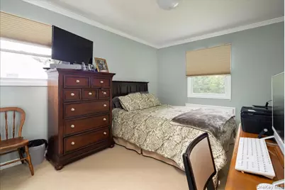 19 Jerold Street, Plainview, NY 11803 - Photo 16