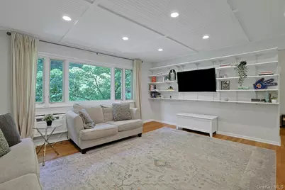 685 Hillside #D, White Plains, NY 10603 - Photo 8