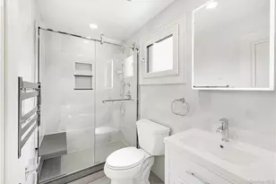 72 Washington Ave, Island Park, NY 11558 - Photo 18