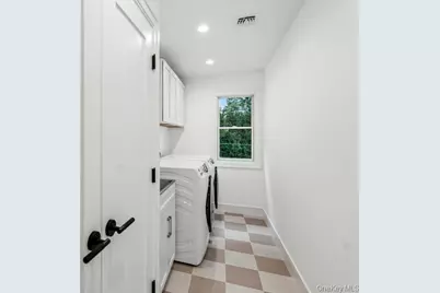 93 Morton Boulevard, Plainview, NY 11803 - Photo 30