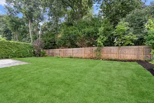 93 Morton Blvd, Plainview, NY 11803 - Photo 40