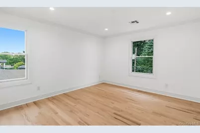 93 Morton Boulevard, Plainview, NY 11803 - Photo 26