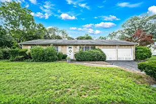 18 Wilson St, Centereach, NY 11720 - Photo 2