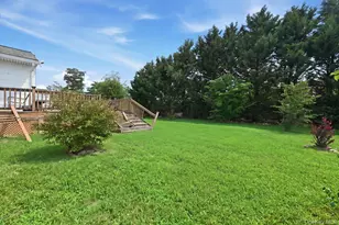 244 Neptune Ave, West Babylon, NY 11704 - Photo 20