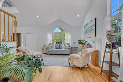 43 Barrow Court, Huntington, NY 11743 - Photo 4