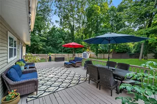43 Barrow Ct, Huntington, NY 11743 - Photo 22