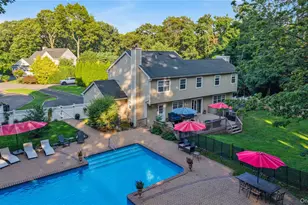 43 Barrow Ct, Huntington, NY 11743 - Photo 44