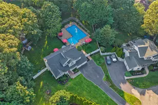 43 Barrow Ct, Huntington, NY 11743 - Photo 38