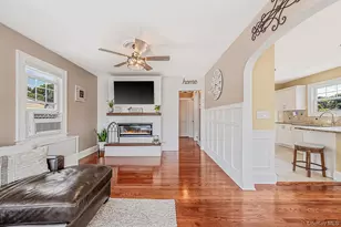 14 Andrew Ave, Islip Terrace, NY 11752 - Photo 4