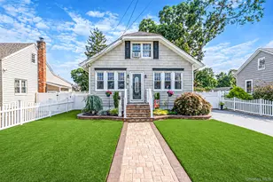 14 Andrew Ave, Islip Terrace, NY 11752 - Photo 2