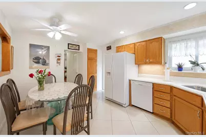 172 Lawrence Road, Kings Park, NY 11754 - Photo 18