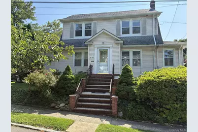 4634 Iris Lane, Great Neck, NY 11020 - Photo 2