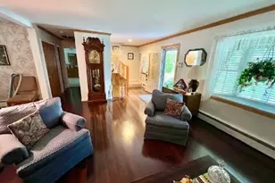 7 Cedar Ave, Coram, NY 11727 - Photo 6