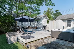 22 Crescent Ave, Seaview, NY 11770 - Photo 20