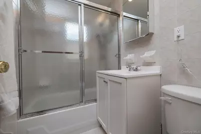 791 Cornwell Avenue, Malverne, NY 11565 - Photo 24