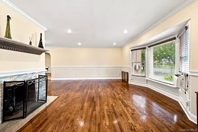791 Cornwell Avenue, Malverne, NY 11565 - Photo 6