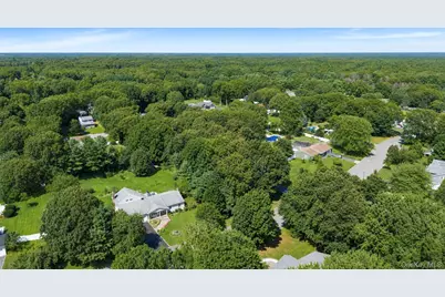 29 Niewood Drive, Ridge, NY 11961 - Photo 6