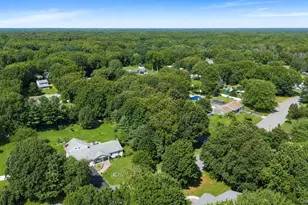 29 Niewood Dr, Ridge, NY 11961 - Photo 6