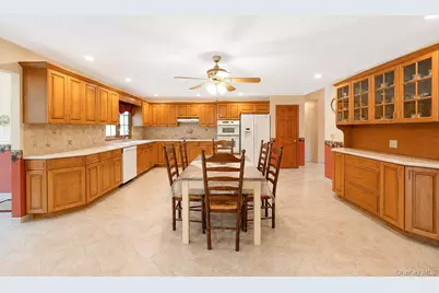 29 Niewood Drive, Ridge, NY 11961 - Photo 20