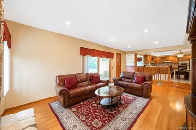 29 Niewood Drive, Ridge, NY 11961 - Photo 26