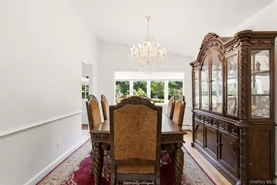 7 Laurie Place, Glen Cove, NY 11542 - Photo 8