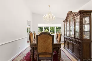 7 Laurie Pl, Glen Cove, NY 11542 - Photo 8