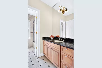 63 Charney Court, Manhasset, NY 11030 - Photo 20