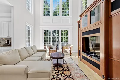 63 Charney Court, Manhasset, NY 11030 - Photo 10