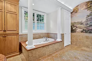 63 Charney Ct, Manhasset, NY 11030 - Photo 14