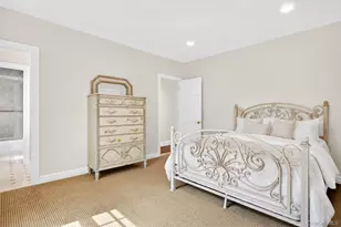 63 Charney Ct, Manhasset, NY 11030 - Photo 16