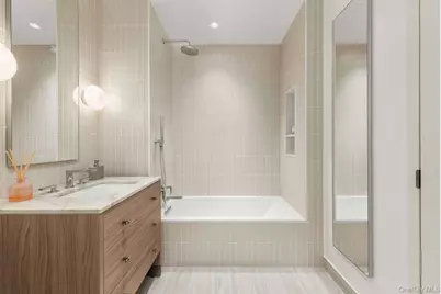 30-55 Vernon Boulevard #6H, Astoria, NY 11102 - Photo 4