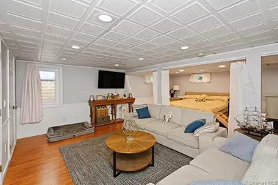208 N Walnut Street, Massapequa, NY 11758 - Photo 16