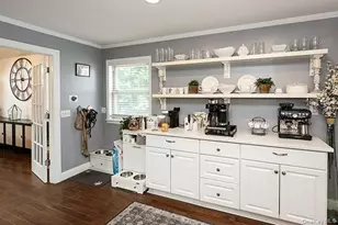 208 N Walnut St, Massapequa, NY 11758 - Photo 8