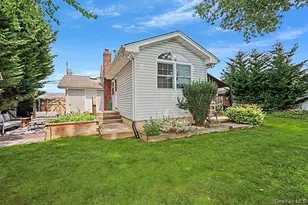 208 N Walnut St, Massapequa, NY 11758 - Photo 26